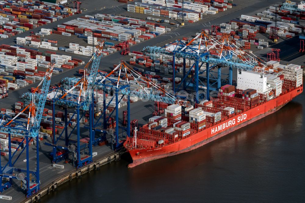 Luftbild Bremerhaven - Beladung eines Schiffes Hamburg Süd im Überseehafen in Bremerhaven im Bundesland Bremen, Deutschland