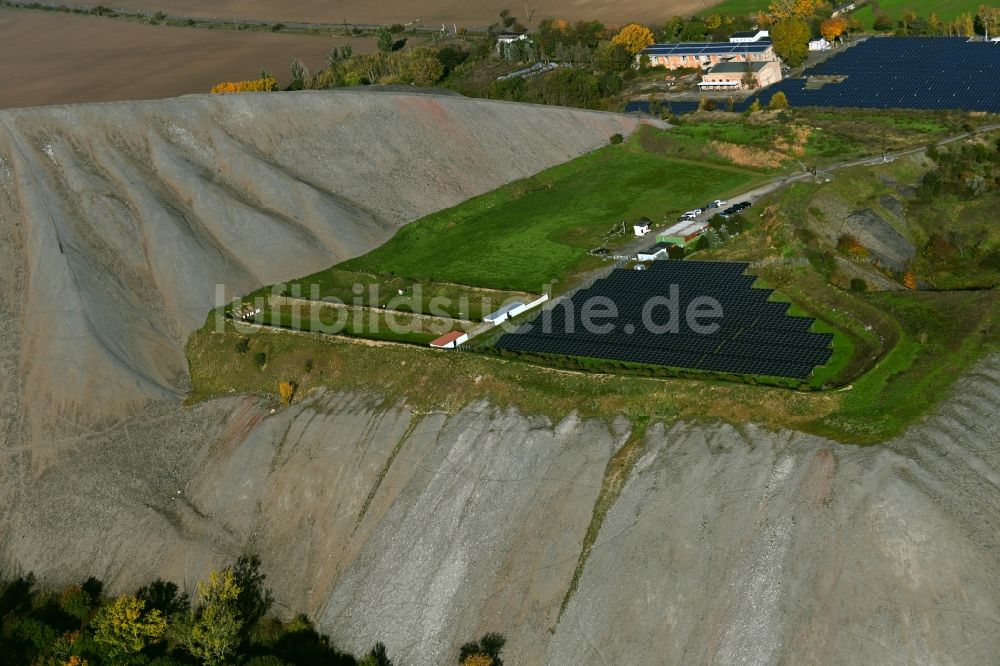 Gerbstedt von oben - Bergbau- Abraumhalde - Kupferschieferhalde des Otto-Brosowski-Schachts in Gerbstedt im Bundesland Sachsen-Anhalt, Deutschland