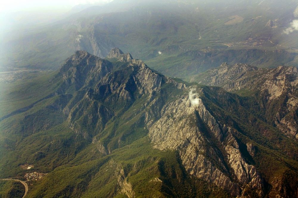Luftaufnahme Göynük - Berglandschaft und Vulkanmassiv bei Göynük in der Türkei 