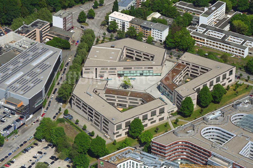 Hamburg von oben - Berufschule im Stadteil Borgfelde in Hamburg