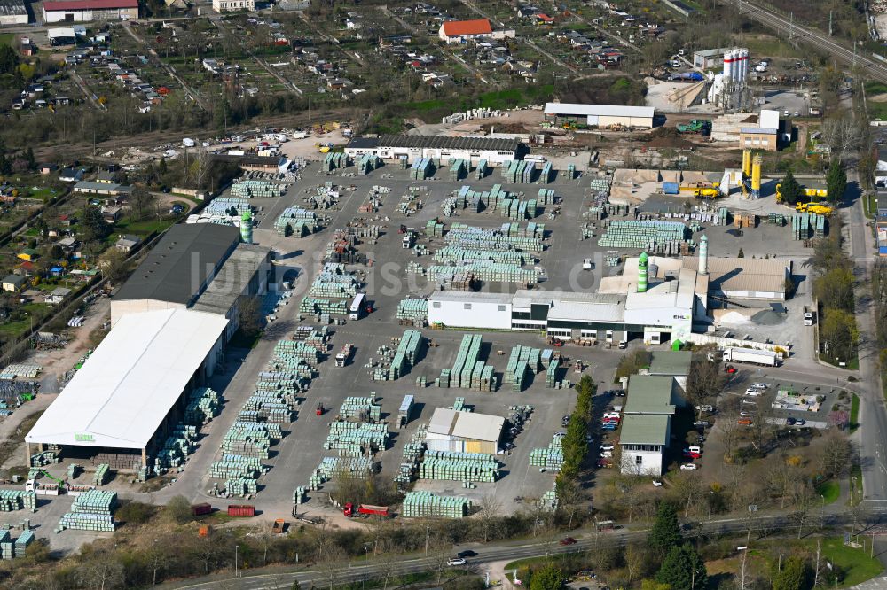 Luftbild Dessau - Beton- und Baustoffmischwerk in Dessau im Bundesland Sachsen-Anhalt, Deutschland