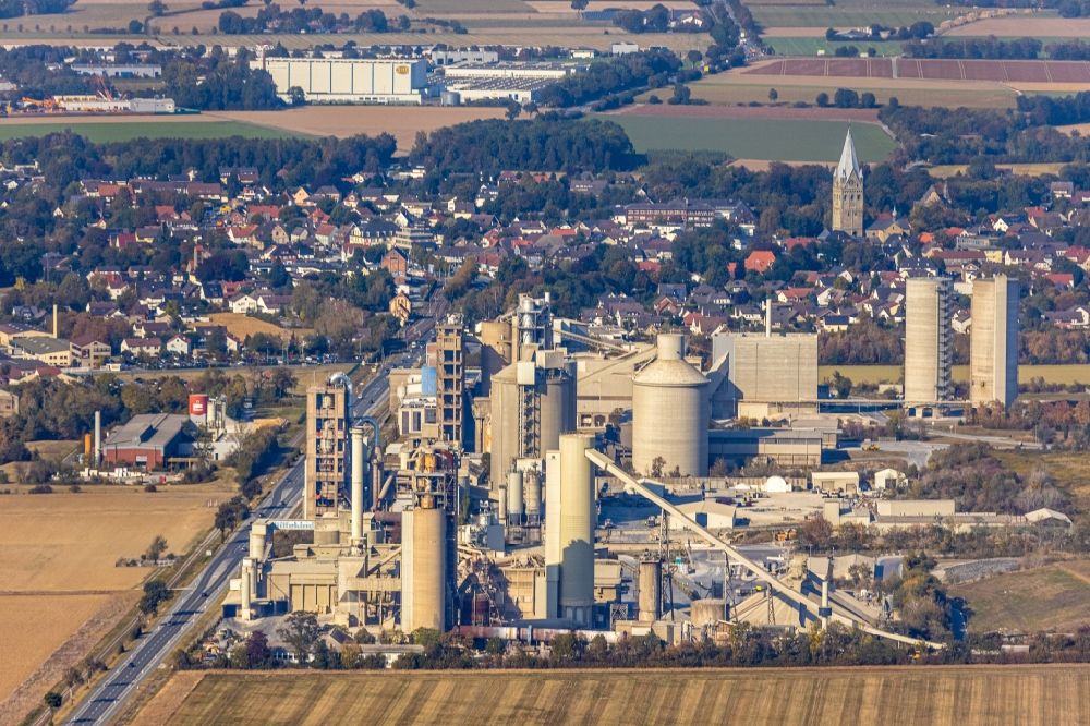 Luftaufnahme Erwitte - Beton- und Baustoffmischwerk in Erwitte im Bundesland Nordrhein-Westfalen, Deutschland