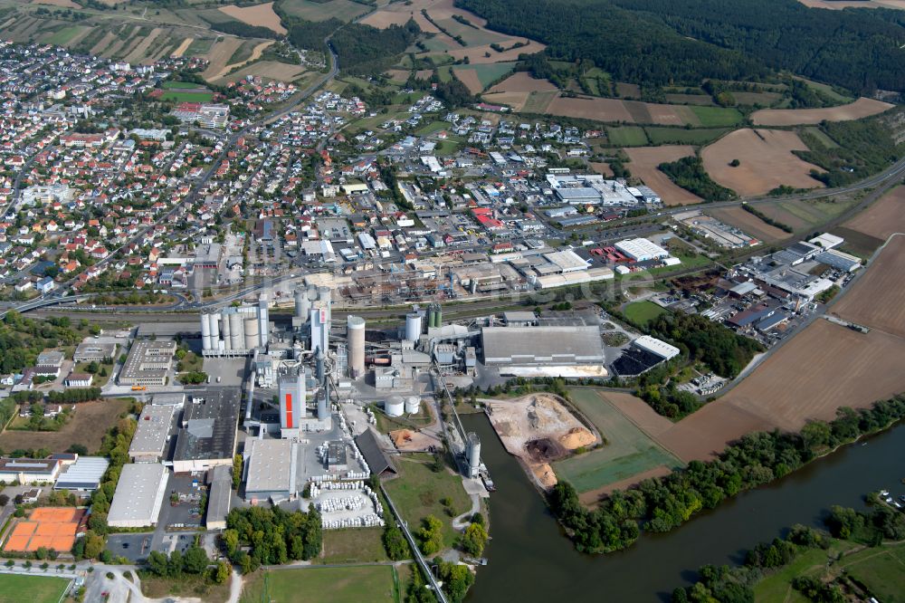 Karlstadt von oben - Beton- und Baustoffmischwerk in Karlstadt im Bundesland Bayern, Deutschland