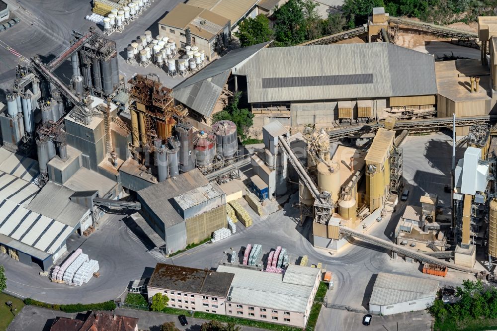 Merdingen von oben - Beton- und Baustoffmischwerk in Merdingen im Bundesland Baden-Württemberg, Deutschland