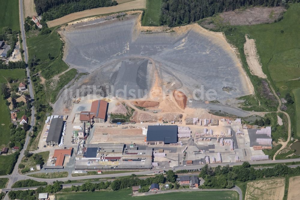 Luftaufnahme Vilseck - Beton- und Baustoffmischwerk in Vilseck im Bundesland Bayern, Deutschland