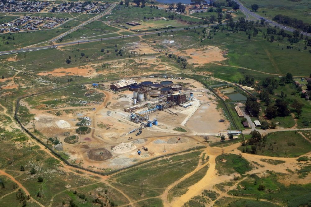 Boksburg von oben - Betriebsareal der East Rand Pty Mines Goldminen in Boksburg in Gauteng, Südafrika