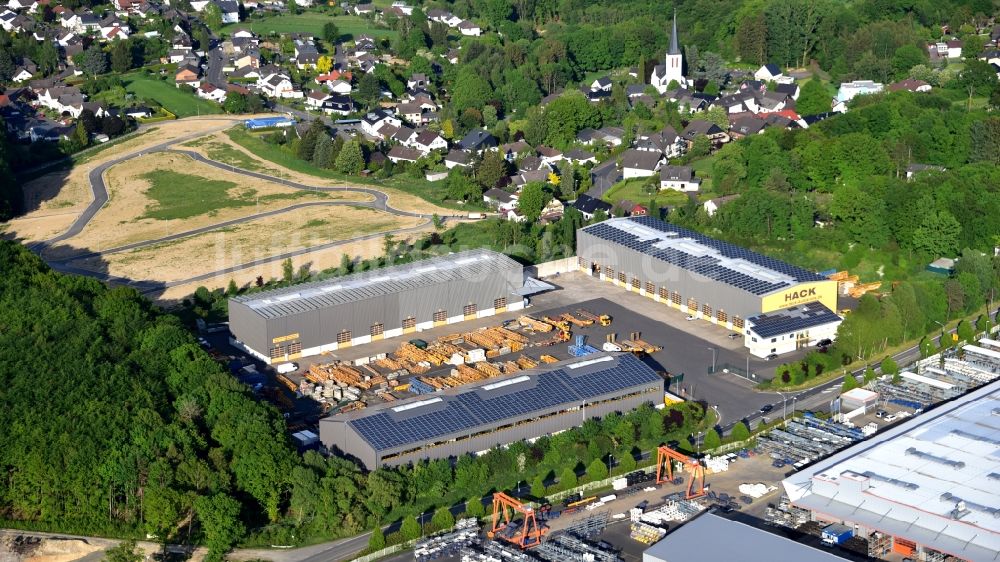Windhagen aus der Vogelperspektive: Betriebsgelände der Hack Schwerlastservice GmbH in Windhagen im Bundesland Rheinland-Pfalz, Deutschland