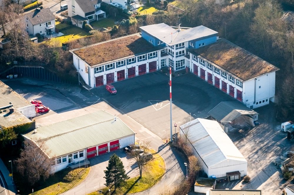 Menden (Sauerland) aus der Vogelperspektive: Betriebshof der Feuerwehr in Menden (Sauerland) im Bundesland Nordrhein-Westfalen