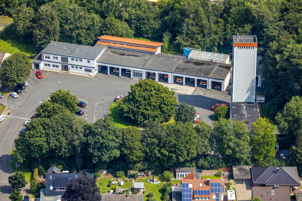 Kamen aus der Vogelperspektive: Betriebshof der Feuerwehrwache in Kamen im Bundesland Nordrhein-Westfalen, Deutschland