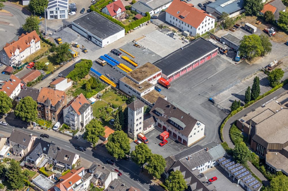 Luftaufnahme Werl - Betriebshof der Feuerwehrwache im Ortsteil Westönnen in Werl im Bundesland Nordrhein-Westfalen, Deutschland