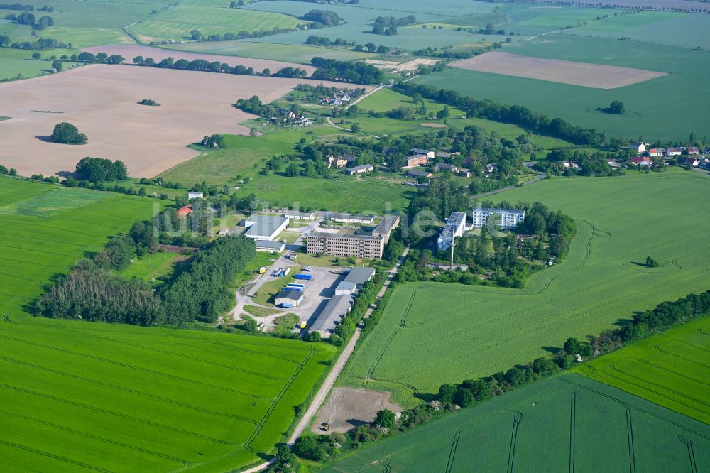 Badingen aus der Vogelperspektive: Betriebshof des THW und der ST Logistik Oberhavel GmbH in Badingen im Bundesland Brandenburg, Deutschland
