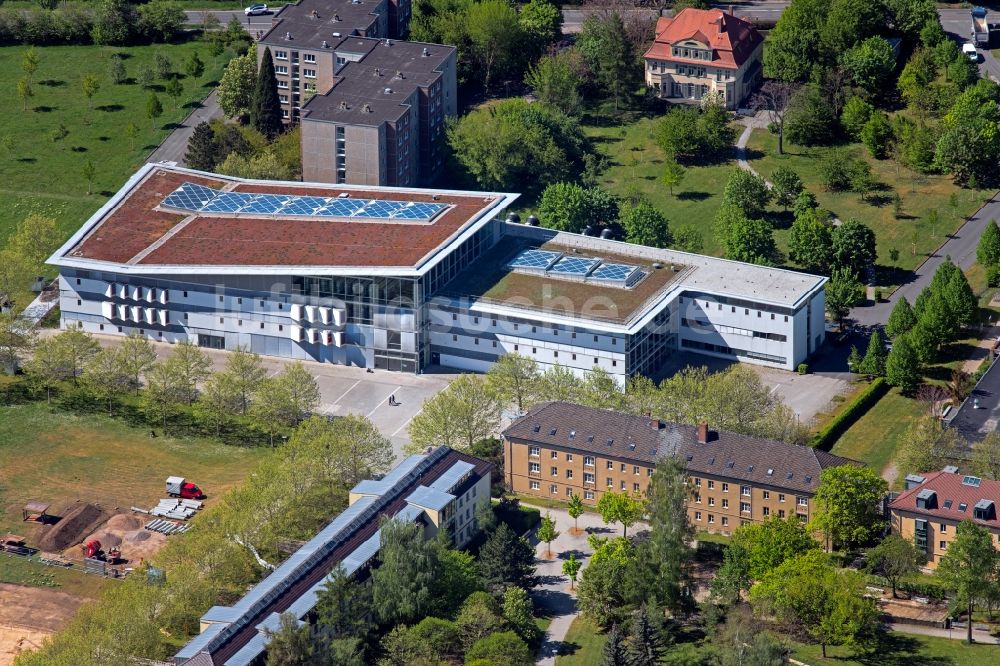 Luftaufnahme Erfurt - Bibliotheks- Gebäude der Universität in Erfurt im Bundesland Thüringen, Deutschland