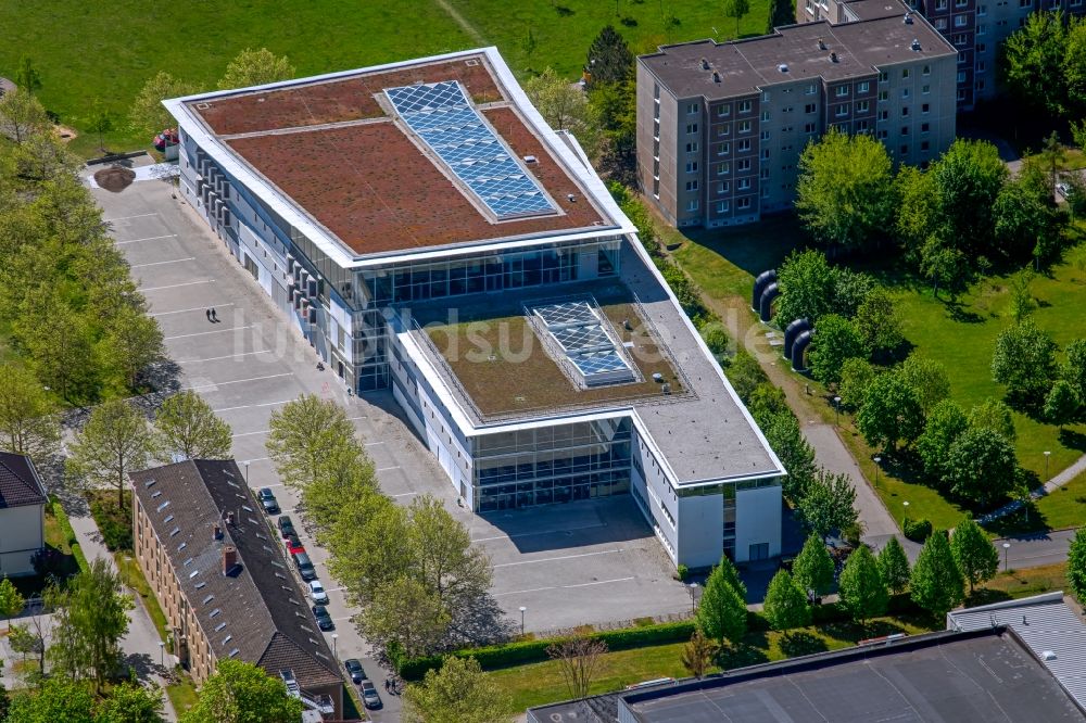 Erfurt von oben - Bibliotheks- Gebäude der Universität in Erfurt im Bundesland Thüringen, Deutschland