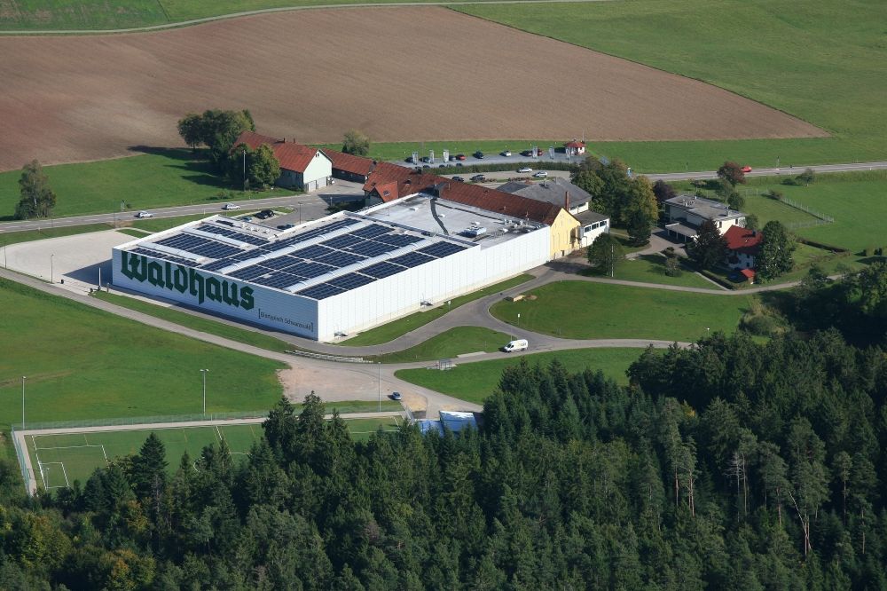 Luftaufnahme Weilheim - Bierbrauerei- Werksgelände der Waldhaus Brauerei in Weilheim im Schwarzwald im Bundesland Baden-Württemberg