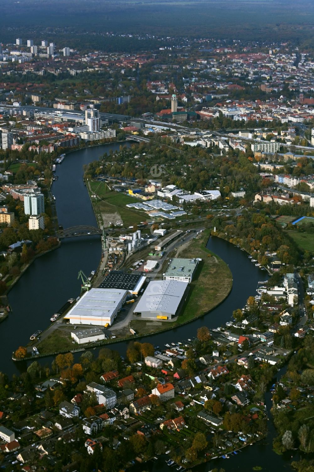 Luftbild Berlin - Binnenhafen Südhafen in Berlin, Deutschland