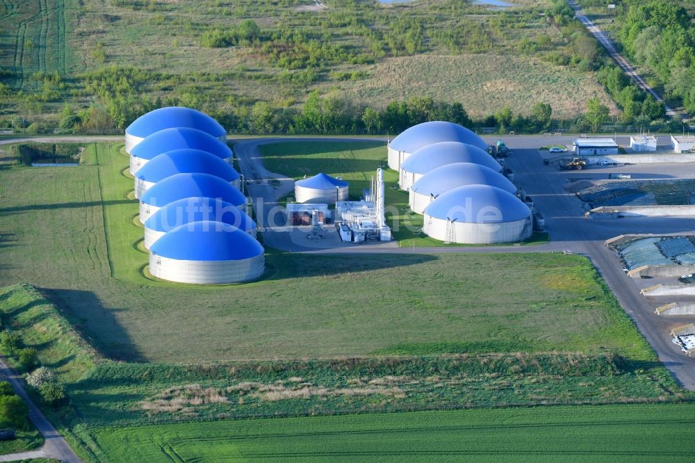 Luftaufnahme Altenzaun - Biogasspeicher- Behälter im Biogaspark in Altenzaun im Bundesland Sachsen-Anhalt, Deutschland