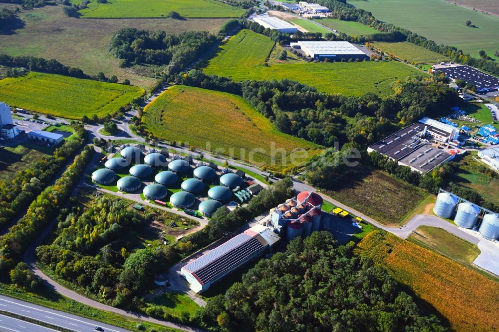 Gerdshagen aus der Vogelperspektive: Biogasspeicher- Behälter im Biogaspark in Gerdshagen im Bundesland Brandenburg, Deutschland