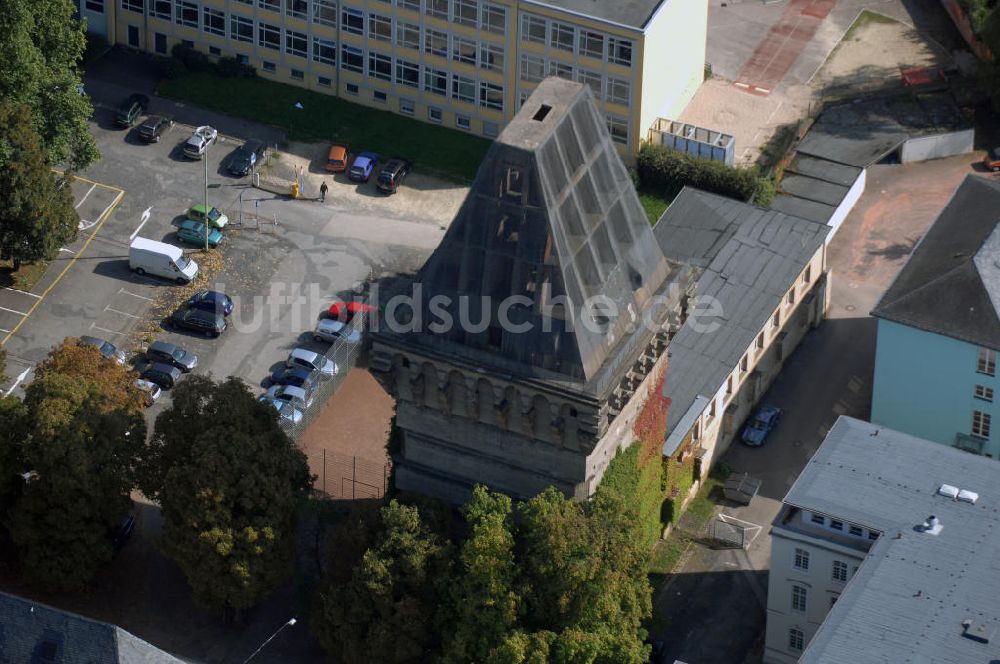 Trier aus der Vogelperspektive: Blick auf den Augustinerhof mit dem unvollendeten Hochbunker in Trier
