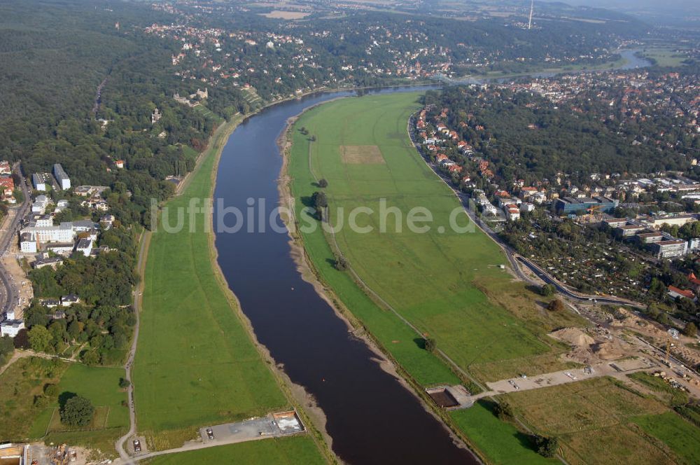 Luftbild DRESDEN - Blick auf die im Bau befindliche Waldschlösschenbrücke