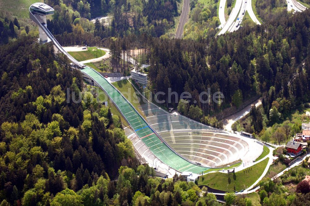Luftaufnahme Innsbruck - Blick auf Bergisel Schanze in Innsbruck