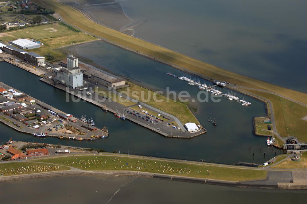 Luftbild Büsum - Blick auf den Büsumer Hafen