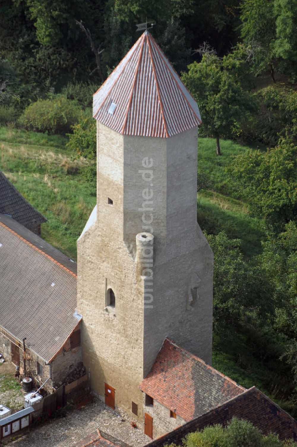 Luftbild Freckleben - Blick auf die Burg Freckleben im gleichnamigen Stadtteil von Aschersleben