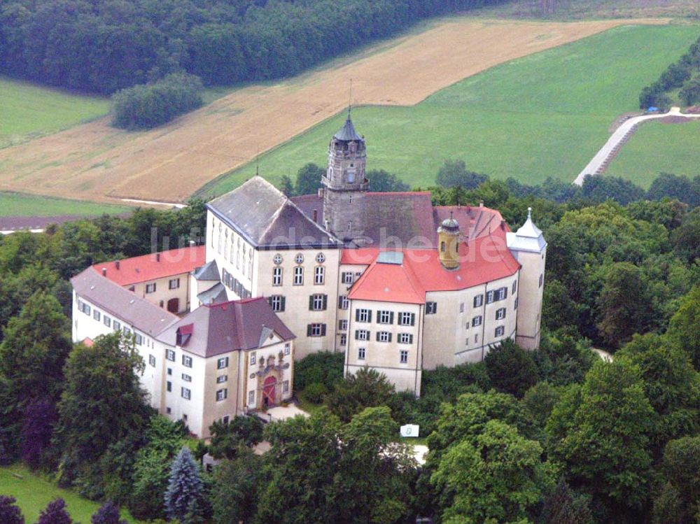 Bopfingen-Baldern / Banden-Württemberg aus der Vogelperspektive: Blick auf die Burganlage Baldern.