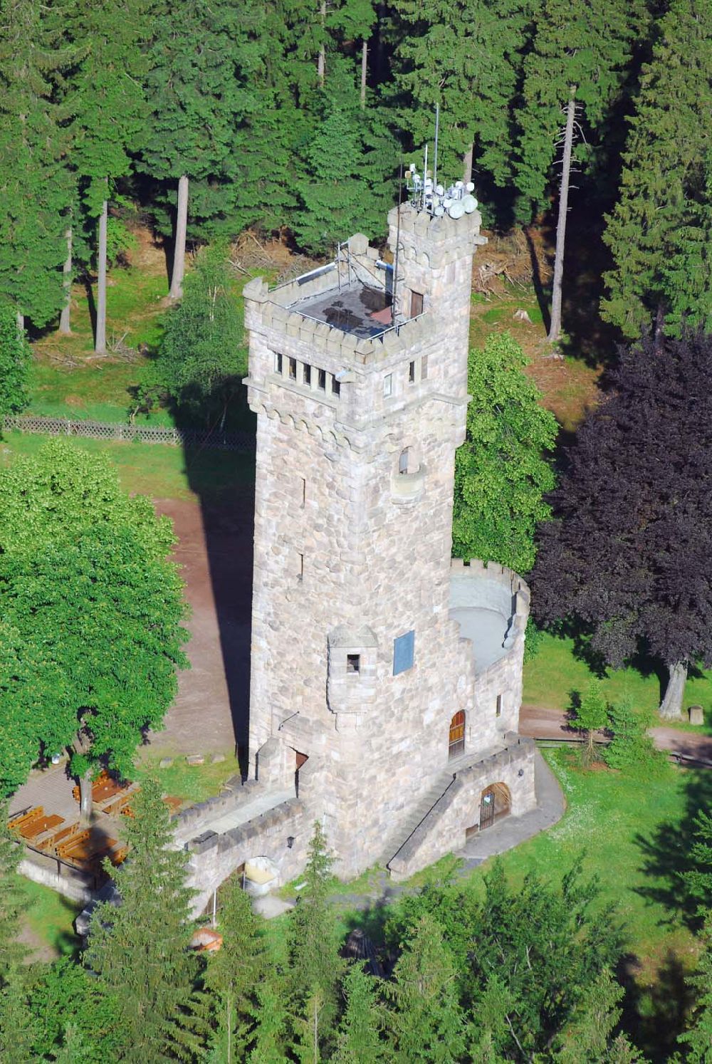 Luftbild Elgersburg - Blick auf den Carl-Eduard-Turm auf der Hohe Warte bei Elgersburg in Thüringen