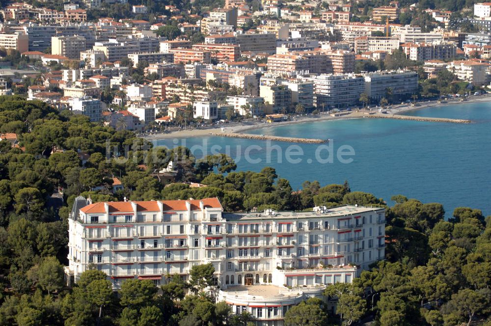 Luftbild Roquebrune-Cap-Martin - Blick auf das ehemalige Hotel Grand Hotel du