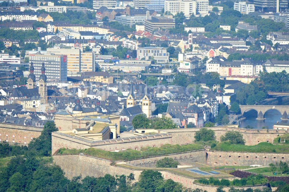 Koblenz von oben - Blick auf die Festung Ehrenbreitstein gegenüber der Moselmündung bei Koblenz