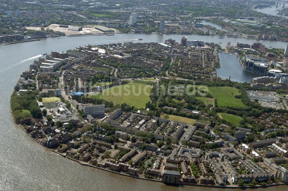 Luftaufnahme Greenwich West Ward - Blick auf die Halbinsel Isle of Dogs im Stadtbezirk London Borough of Tower Hamlets im East End in London