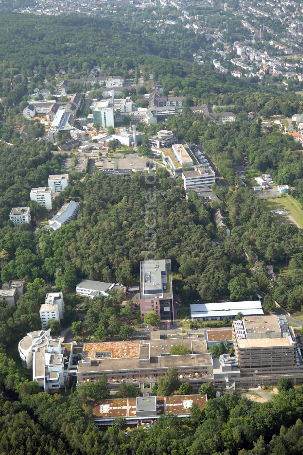BONN von oben - Blick auf den Hauptsitz des Bundesministerium der Verteidigung (BMVg) auf der Bonner Hardthöhe