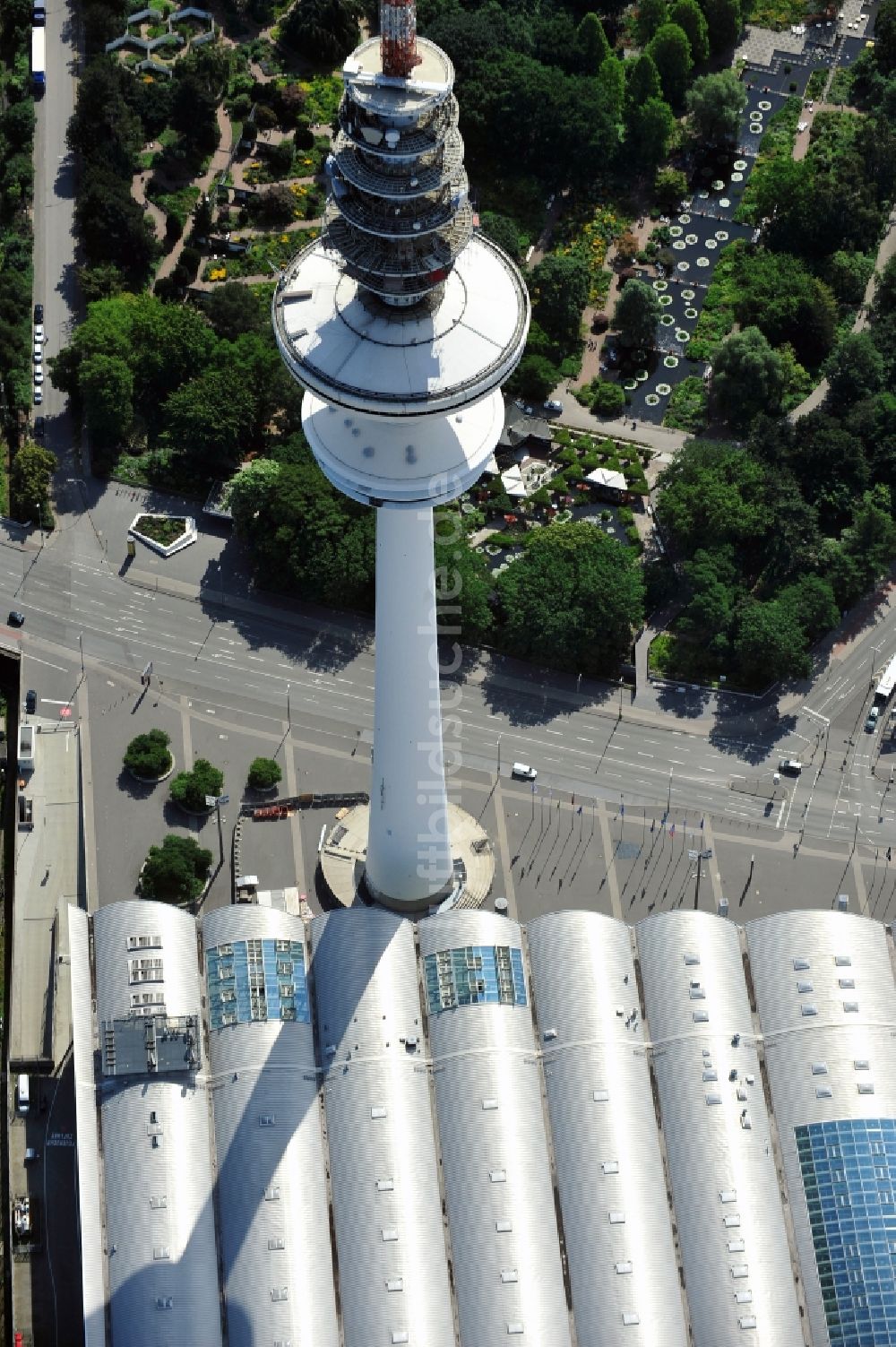 Hamburg von oben - Blick auf den Heinrich-Hertz-Turm am Messegelände in Hamburg