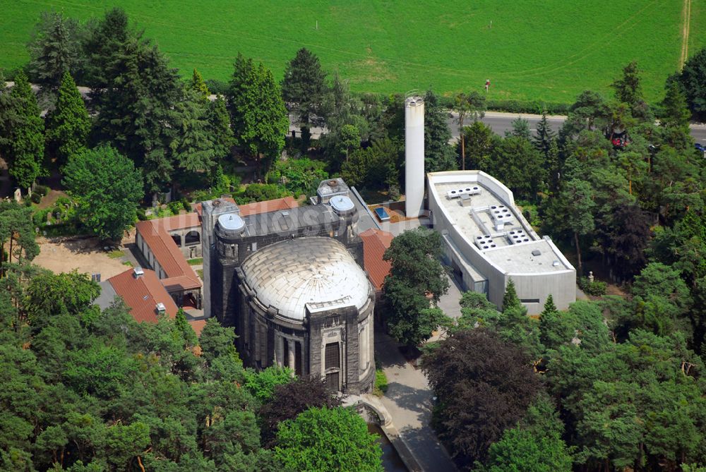 Luftbild Dresden - Blick auf das Krematorium am Ev.-luth. Friedhof Dresden-Loschwitz