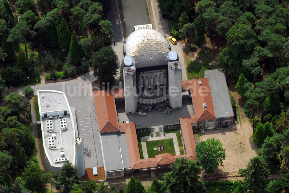 Luftaufnahme Dresden - Blick auf das Krematorium am Ev.-luth. Friedhof Dresden-Loschwitz