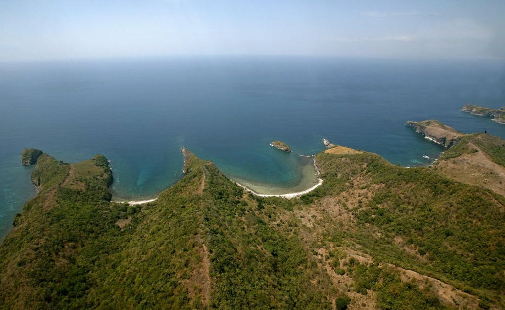 Batangas aus der Vogelperspektive: Blick auf die Küste von Punta Fuego