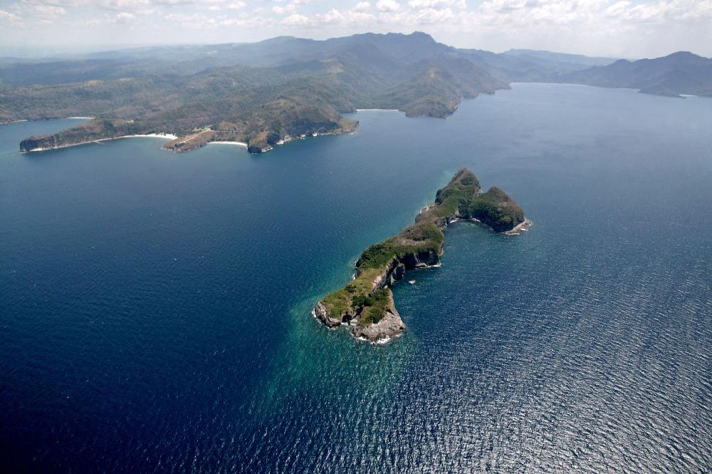 Luftaufnahme Batangas - Blick auf die Küste von Punta Fuego