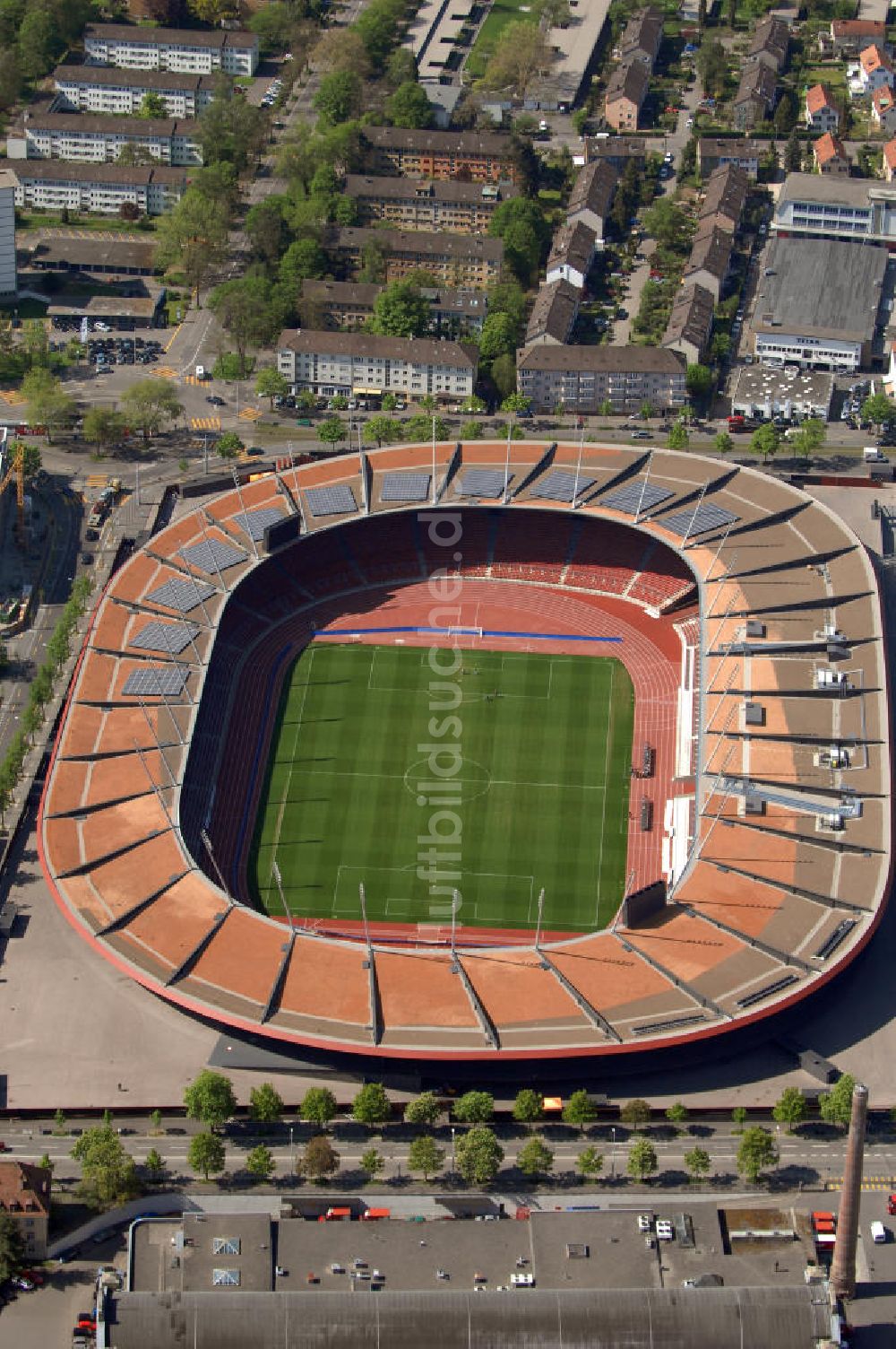Zürich aus der Vogelperspektive: Blick auf das Letzigrund Stadion in Zürich
