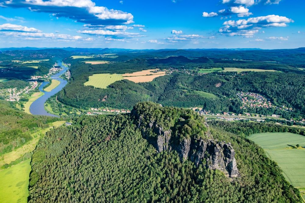 Sellnitz aus der Vogelperspektive: Blick auf den Lilienstein und das Elbtal der Sächsischen Schweiz bei Prossen im Bundesland Sachsen