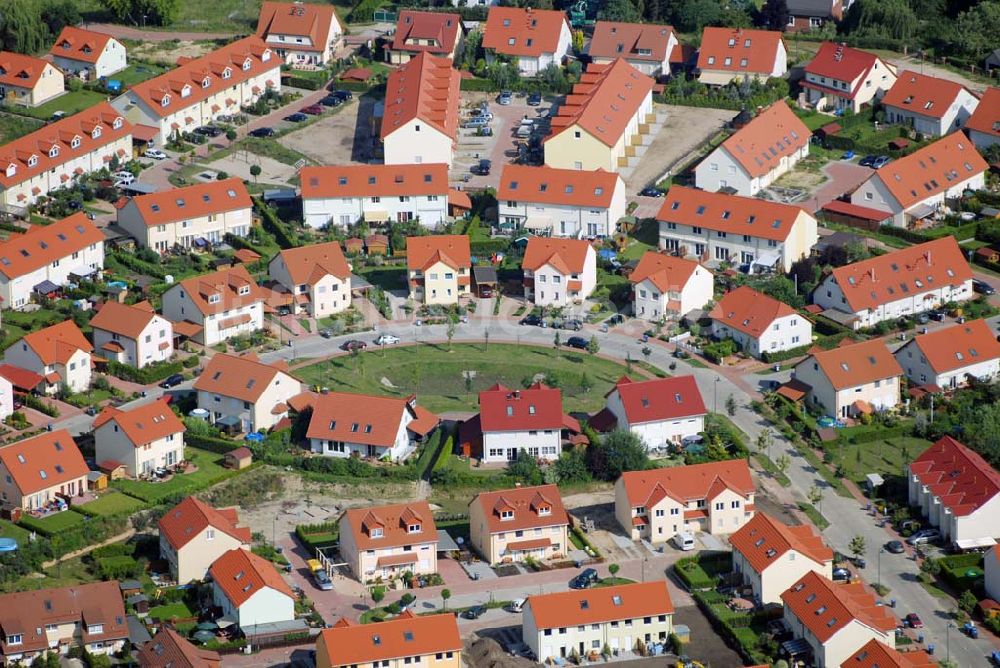 Luftbild Schildow - Blick auf das neu errichtete Wohngebiet Schildower Pfaffenwald in Schildow