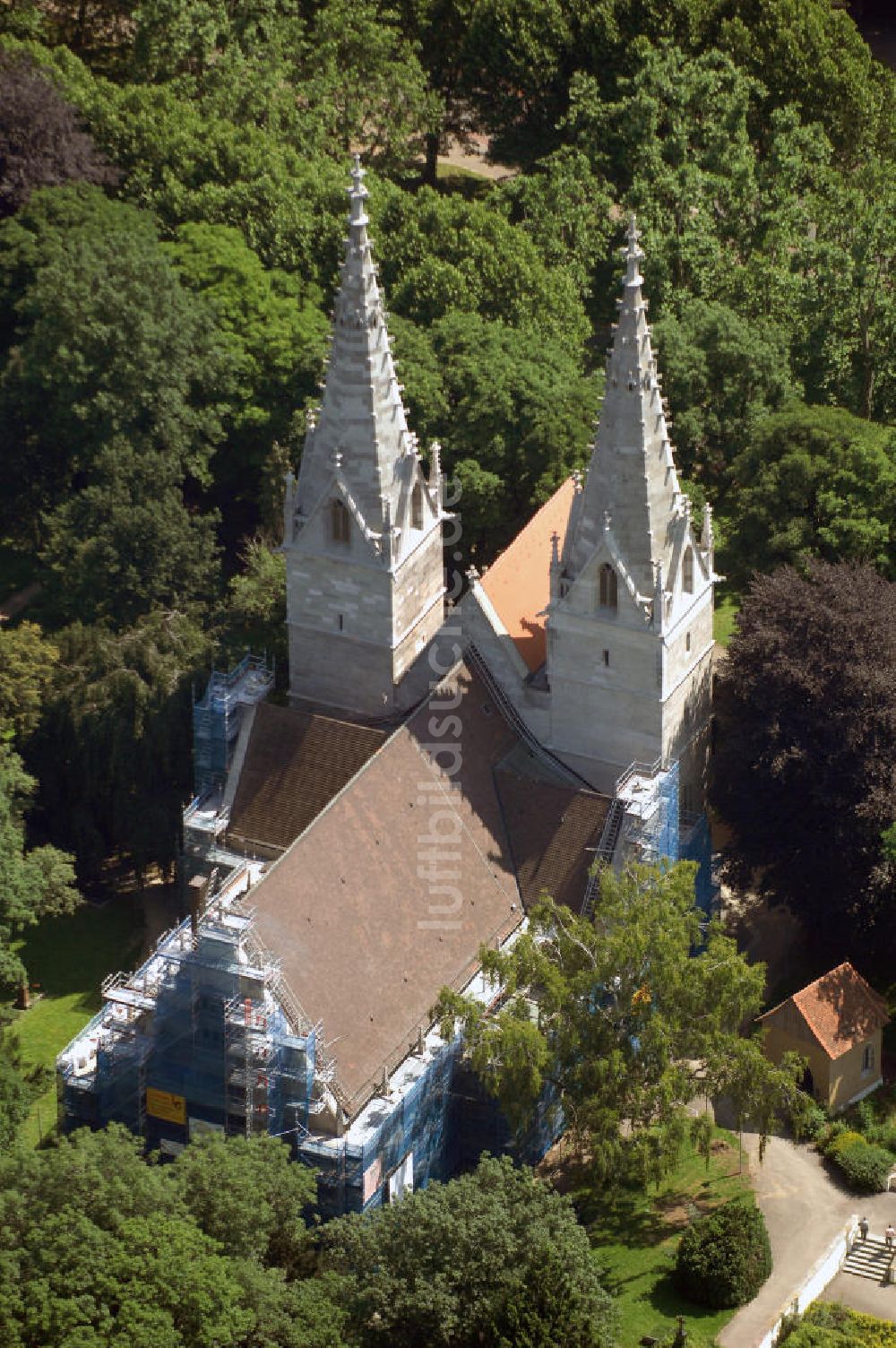 Göppingen aus der Vogelperspektive: Blick auf die Oberhofenkirche in Göppingen