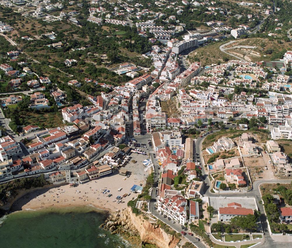 Luftaufnahme Praia do Carvoeiro - Blick auf Praia do Carvoeiro an der Algarve in Portugal