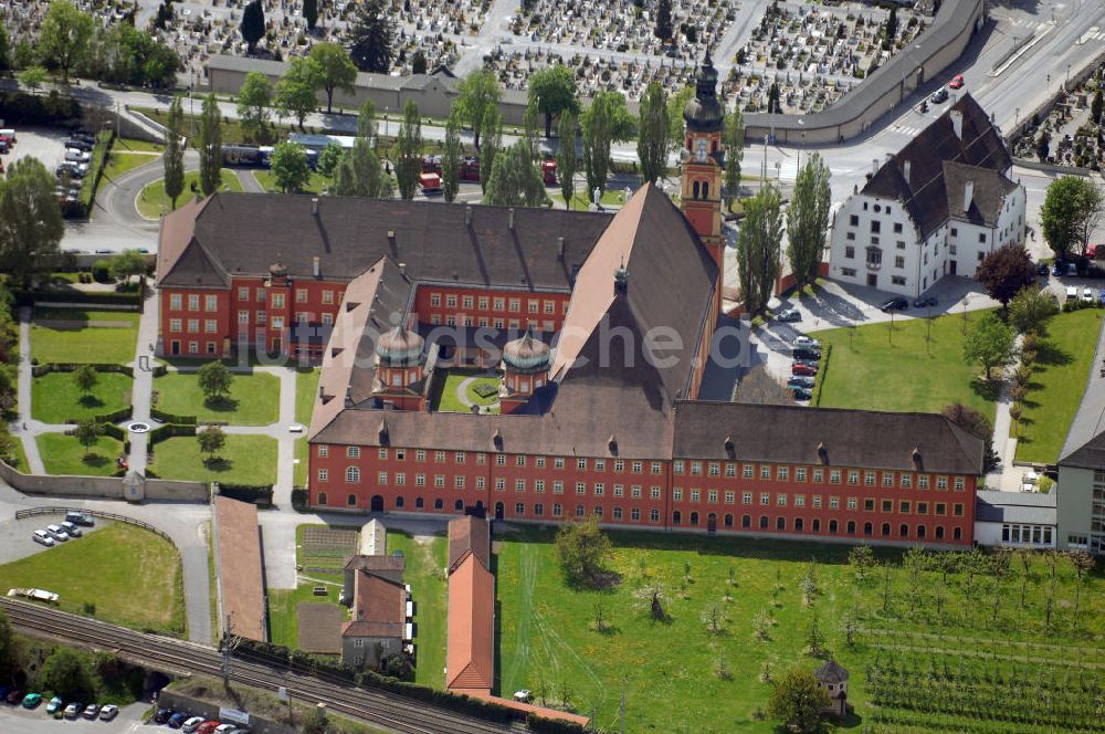 Innsbruck aus der Vogelperspektive: Blick auf das Prämonstratenser-Kloster Stift Wilten in Innsbruck