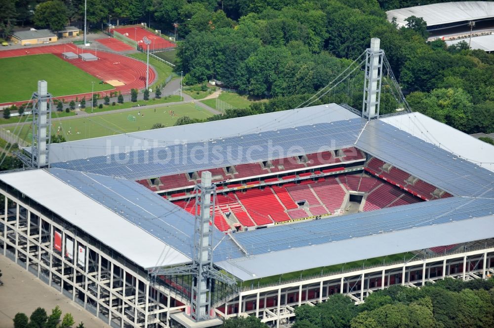 Luftaufnahme Köln - Blick auf das Rhein Energie Stadion, die Heimspielstätte des 1. FC Köln, im Stadtteil Müngersdorf