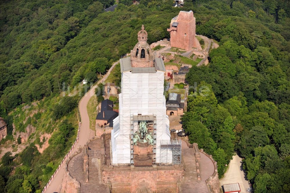 Luftbild Steinthaleben - Blick auf Sanierung des Kyffhäuserdenkmals bei Steinthaleben im Bundesland Thüringen