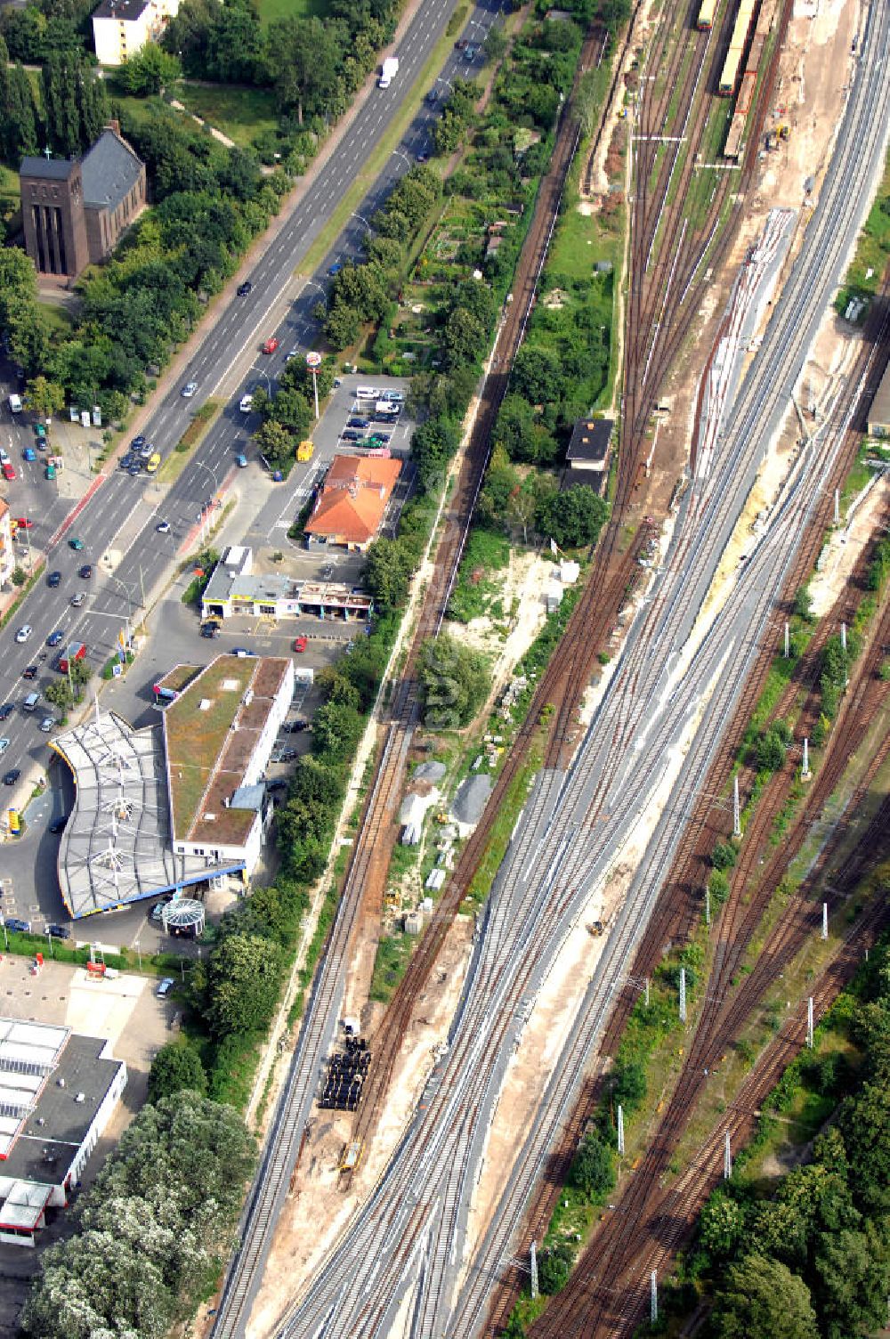Berlin aus der Vogelperspektive: Blick auf das Schienennetz in Berlin-Niederschöneweide
