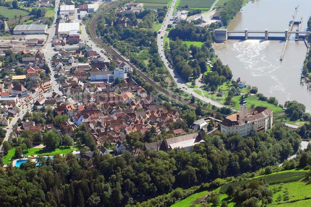 Luftbild Gundelsheim - Blick auf Schloß Horneck