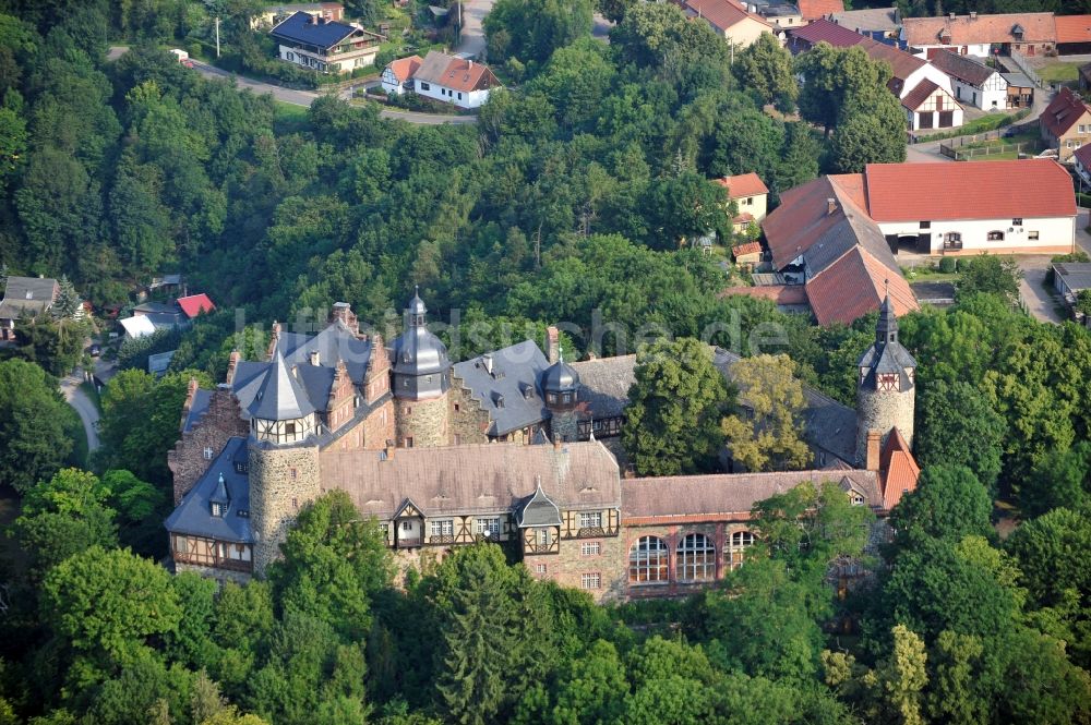 Luftaufnahme Mansfeld - Blick auf das Schloss Rammelburg im gleichnamigen Ortsteil der Stadt Mansfeld im Bundesland Sachsen-Anhalt