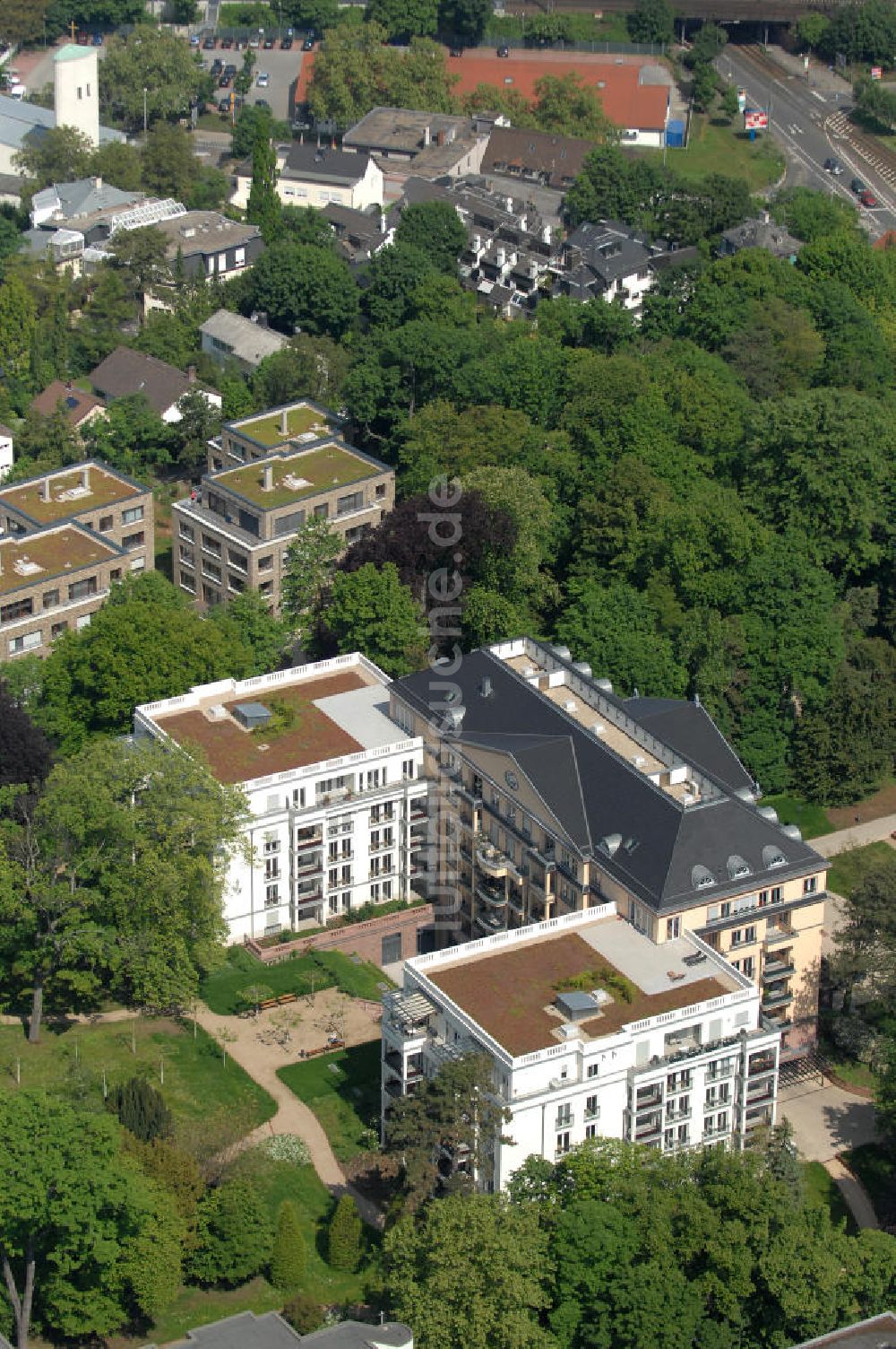 Luftbild Frankfurt am Main - Blick auf die SchlossResidence Mühlberg im Frankfurter Stadtteil Sachsenhausen
