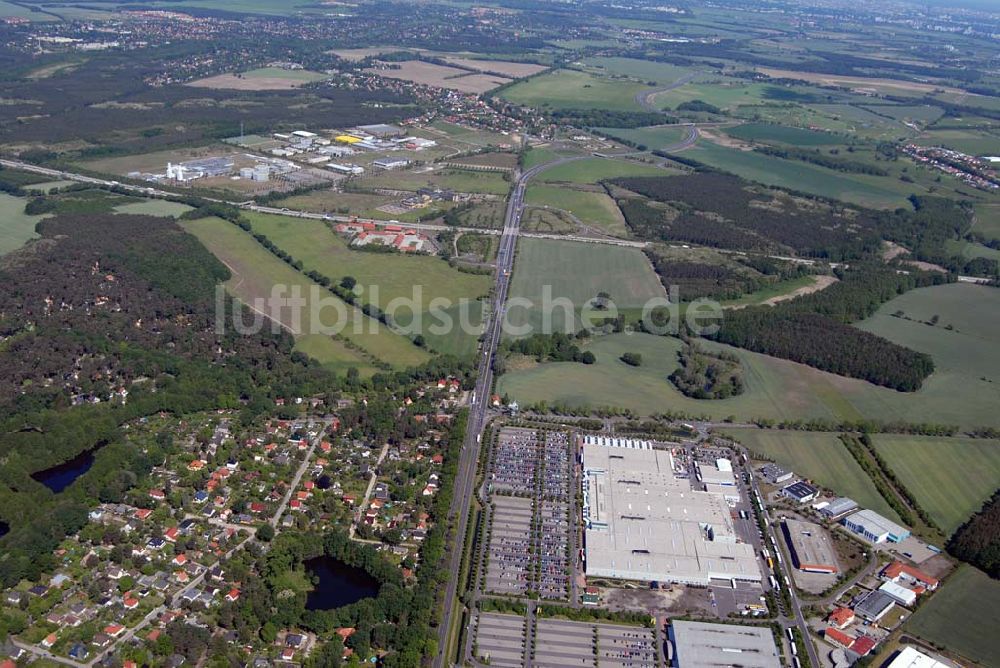 Rangsdorf aus der Vogelperspektive: Blick auf das Südring-Center Rangsdorf